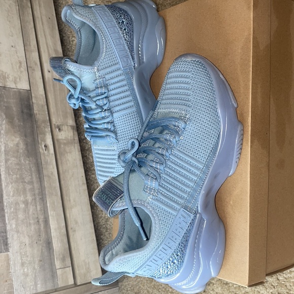 Steve Madden Sneakers Light Purple - Picture 3 of 4